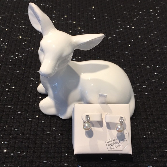 New! Kiera Couture Pearl Earrings - Picture 10 of 15